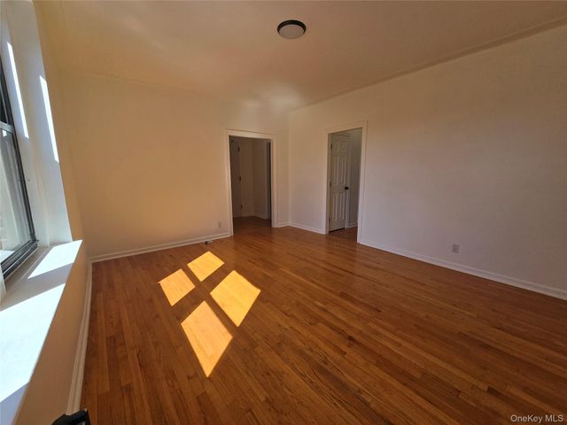 62-64 Saunders Street 4P, Rego Park, NY 11374