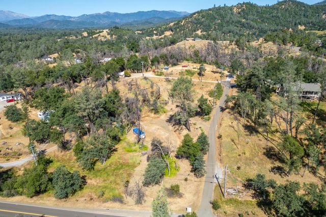 13592 Old Oregon Trail, Redding, CA 96003