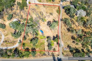 13592 Old Oregon Trail, Redding, CA 96003