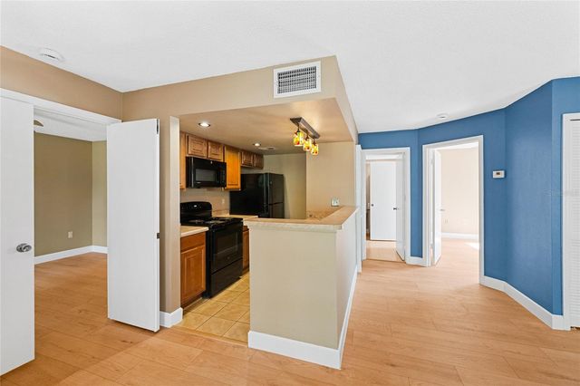 543 SUN RIDGE PLACE 102, Altamonte Springs, FL 32714