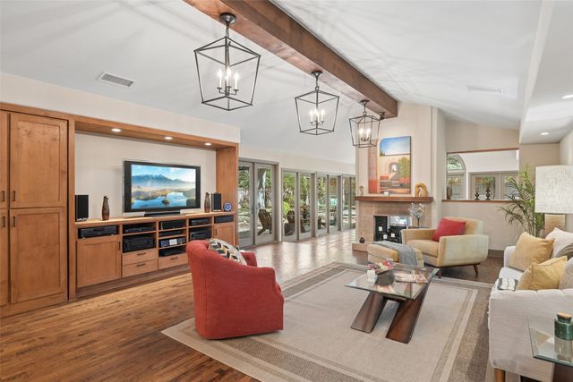 10612 De Bercy Court, Dallas, TX 75229