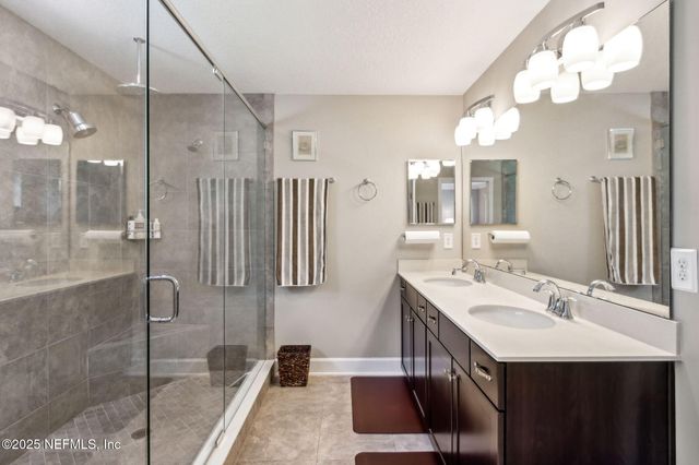 1031 SOUTHERN HILLS Drive, Orange Park, FL 32065