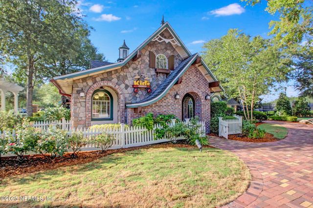 1031 SOUTHERN HILLS Drive, Orange Park, FL 32065