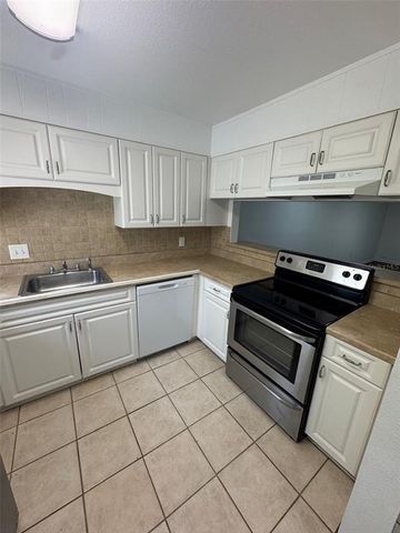 1714-1714 NE 3RD STREET, Ocala, FL 34470