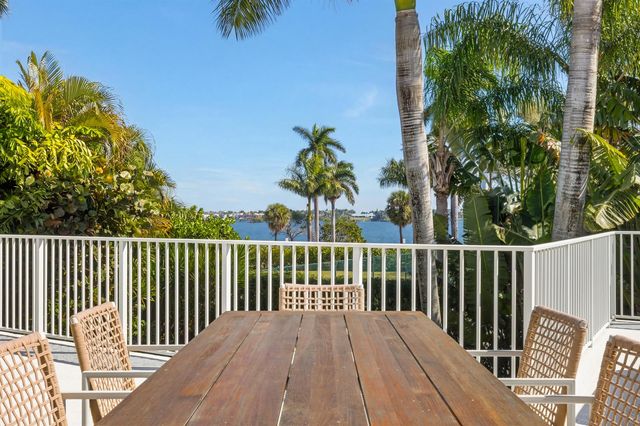 121 Seville Road, West Palm Beach, FL 33405