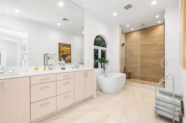 121 Seville Road, West Palm Beach, FL 33405