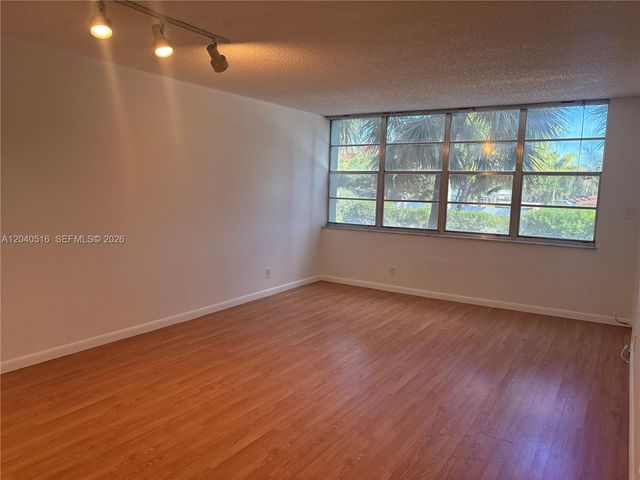 2741 Taft Street 211, Hollywood, FL 33020