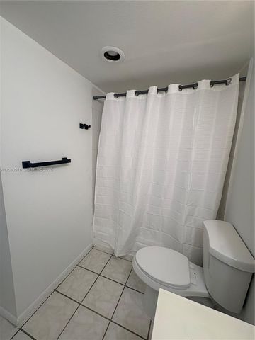 2741 Taft Street 211, Hollywood, FL 33020