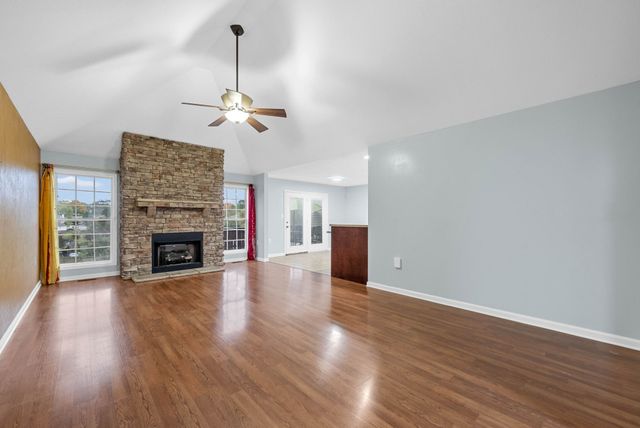 229 Cheshire Rd, Clarksville, TN 37043