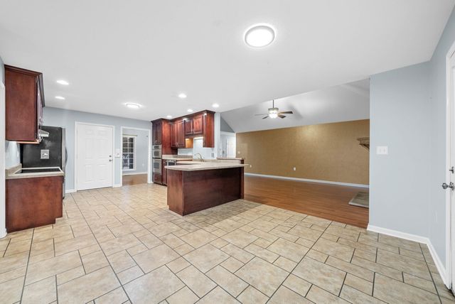 229 Cheshire Rd, Clarksville, TN 37043