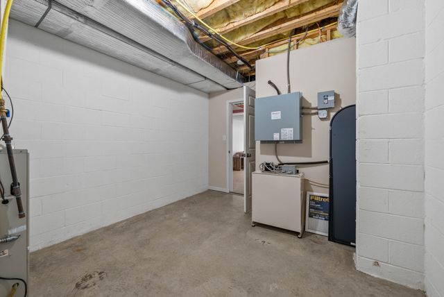 229 Cheshire Rd, Clarksville, TN 37043