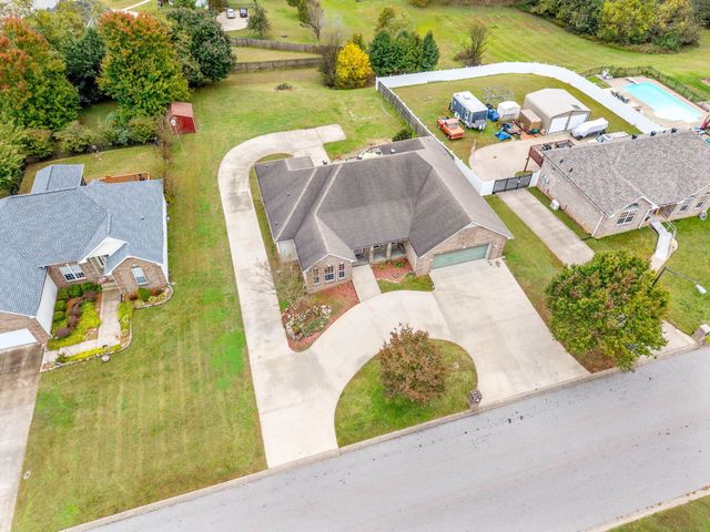 229 Cheshire Rd, Clarksville, TN 37043