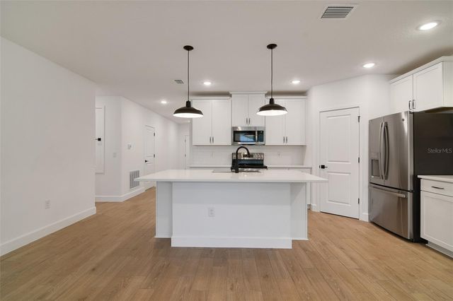 9365 N DEL RIO WAY 15, Citrus Springs, FL 34434