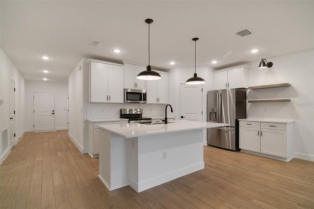 9365 N DEL RIO WAY 15, Citrus Springs, FL 34434