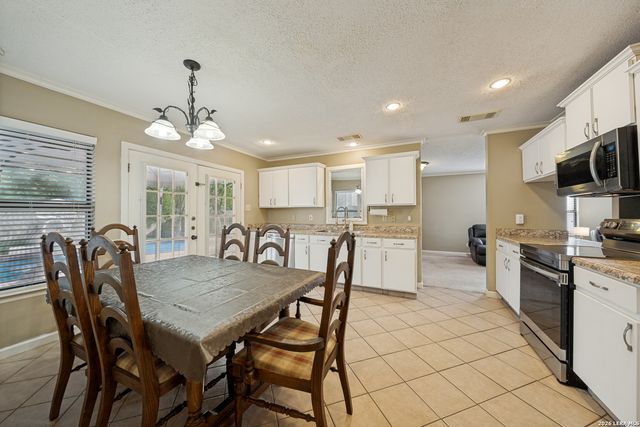 7507 AVERY RD, Live Oak, TX 78233