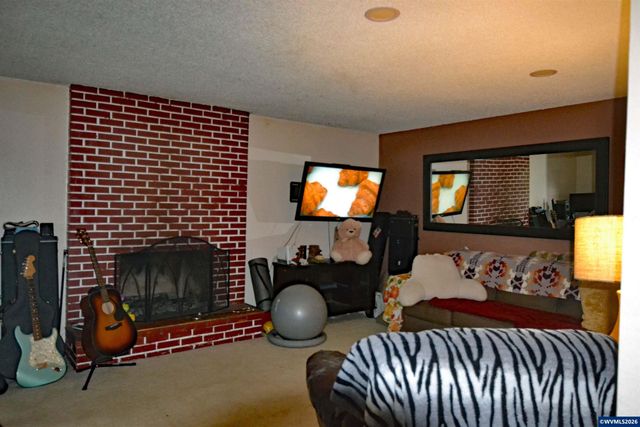 1264 Lockhaven Dr NE, Keizer, OR 97303