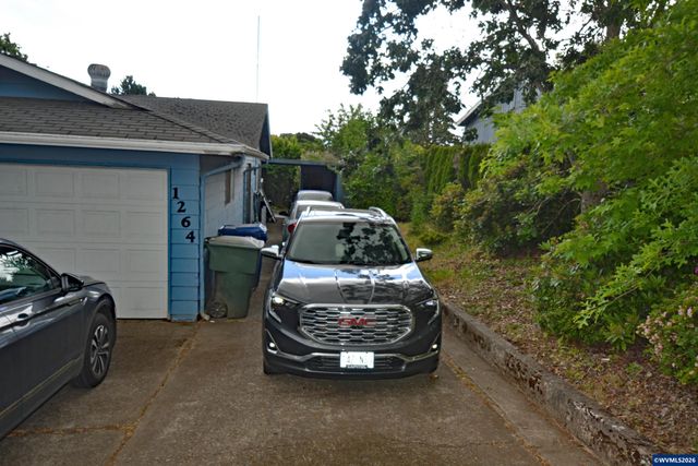 1264 Lockhaven Dr NE, Keizer, OR 97303