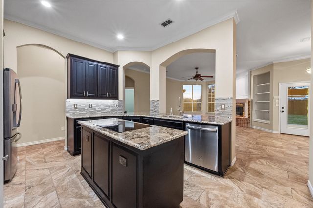 2237 Merritt Way, Arlington, TX 76018