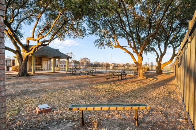 2237 Merritt Way, Arlington, TX 76018