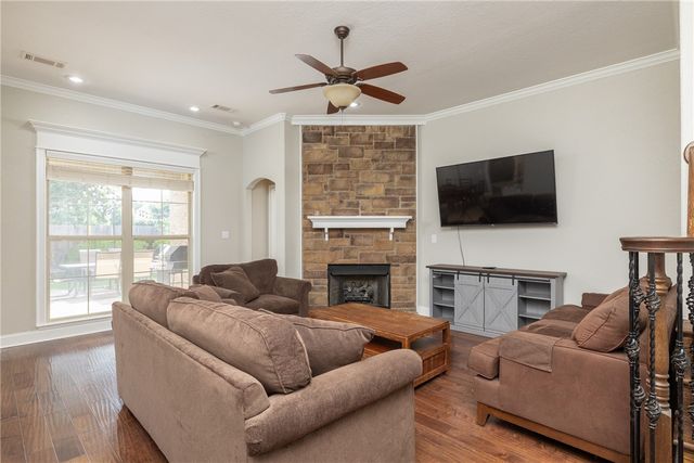 3907 W Mountain View Drive, Fayetteville, AR 72704