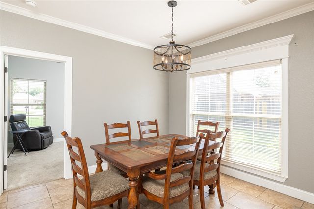 3907 W Mountain View Drive, Fayetteville, AR 72704