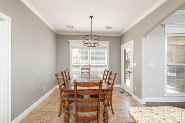 3907 W Mountain View Drive, Fayetteville, AR 72704