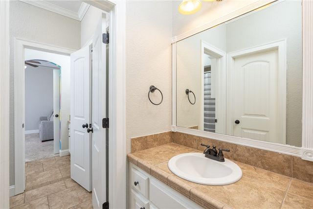 3907 W Mountain View Drive, Fayetteville, AR 72704