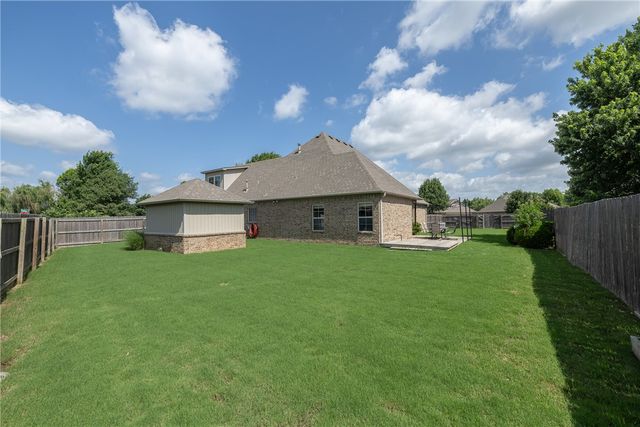 3907 W Mountain View Drive, Fayetteville, AR 72704