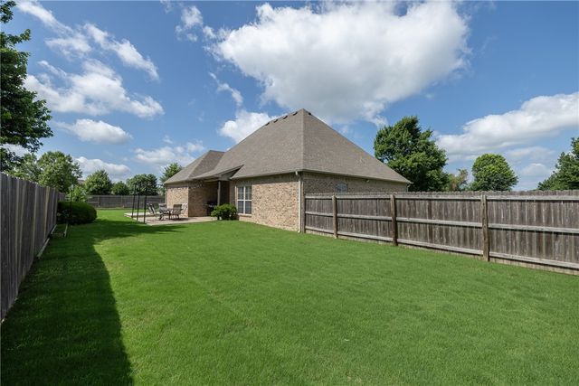 3907 W Mountain View Drive, Fayetteville, AR 72704