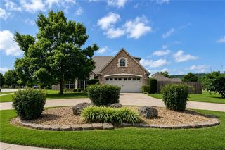 3907 W Mountain View Drive, Fayetteville, AR 72704