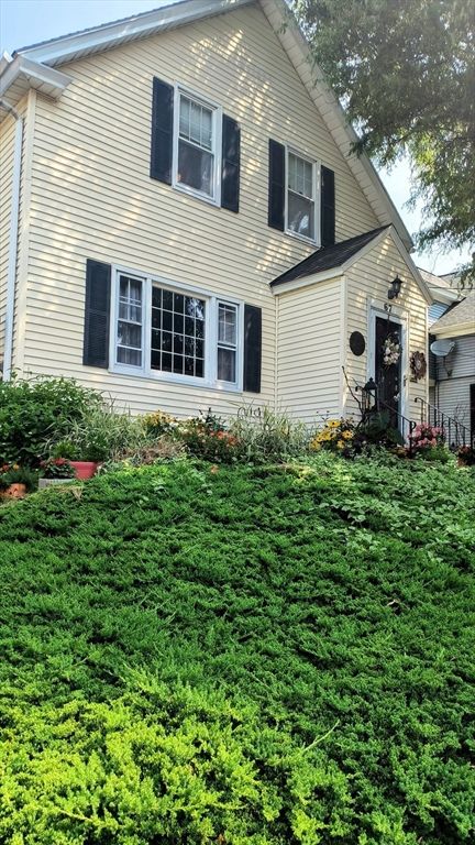 67 Airlie Street, Worcester, MA 01606