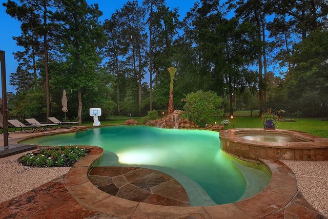 6603 Augusta Pines Parkway E, Spring, TX 77389