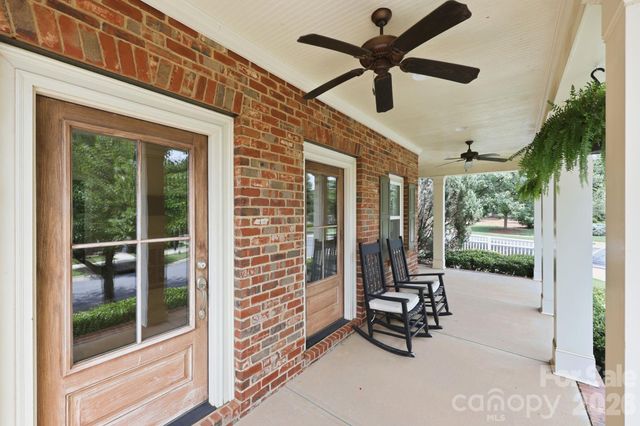 6333 Kennard Drive, Charlotte, NC 28216