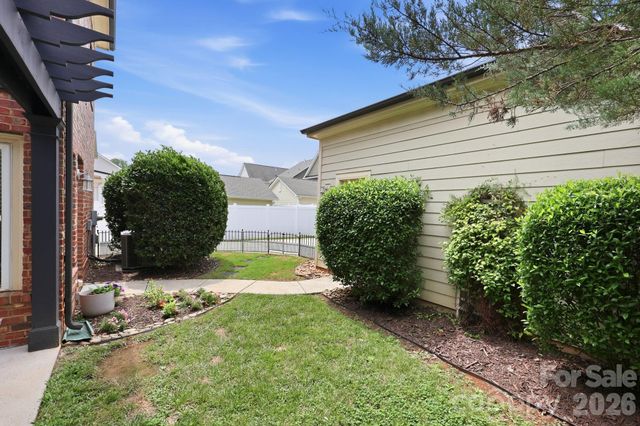 6333 Kennard Drive, Charlotte, NC 28216