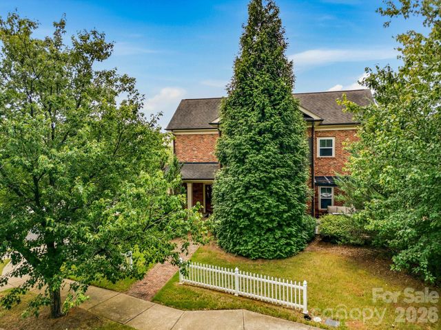 6333 Kennard Drive, Charlotte, NC 28216