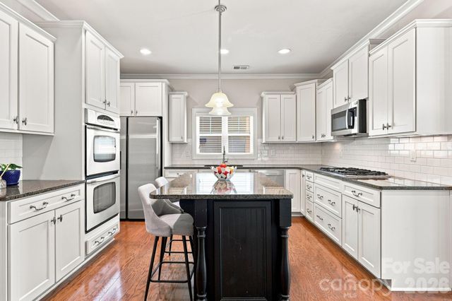 6333 Kennard Drive, Charlotte, NC 28216