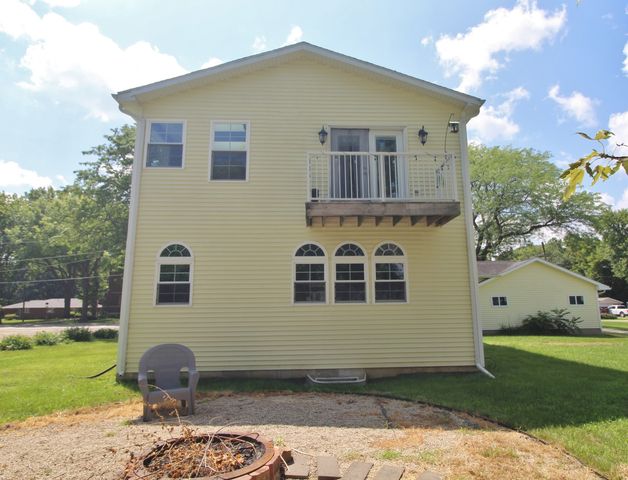 187 W Union Street, Seneca, IL 61360