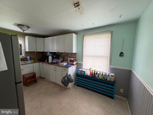 607 VETERANS HWY, Bristol, PA 19007