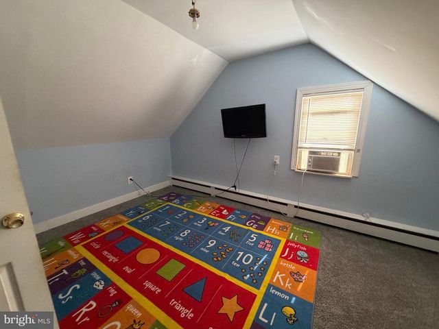 607 VETERANS HWY, Bristol, PA 19007