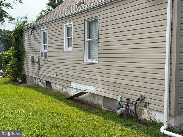 607 VETERANS HWY, Bristol, PA 19007