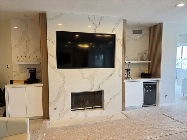 4165 Warner Avenue 202, Huntington Beach, CA 92649