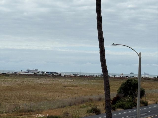 4165 Warner Avenue 202, Huntington Beach, CA 92649