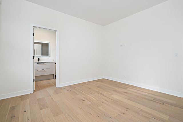 4706 N Malden Street 3North, Chicago, IL 60640