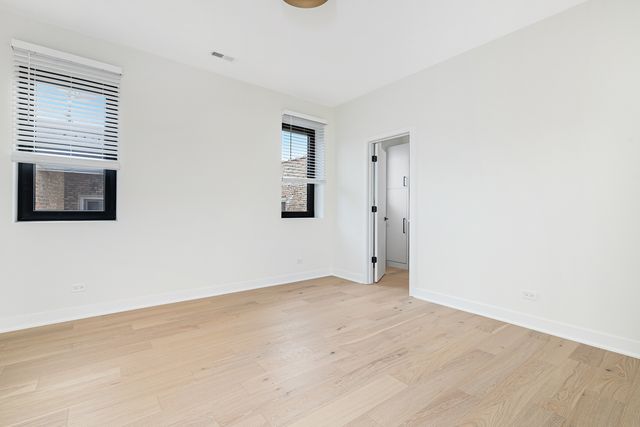 4706 N Malden Street 3North, Chicago, IL 60640