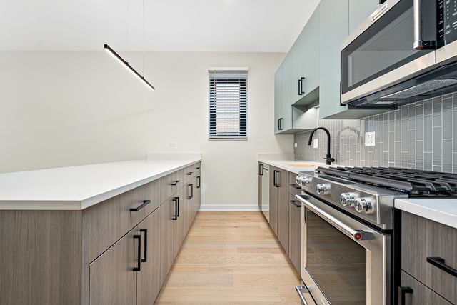 4706 N Malden Street 3North, Chicago, IL 60640