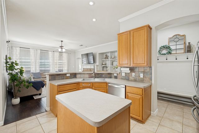 2529 Indian Hills Dr, Little Elm, TX 75068