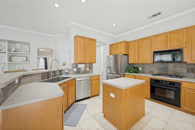 2529 Indian Hills Dr, Little Elm, TX 75068