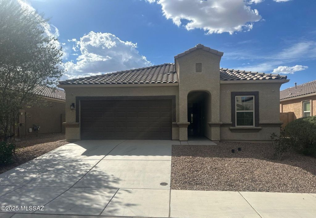 10279 Palo Rojo Way, Marana, AZ 85653