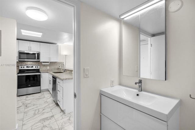 3800 S Ocean Dr 522, Hollywood, FL 33019