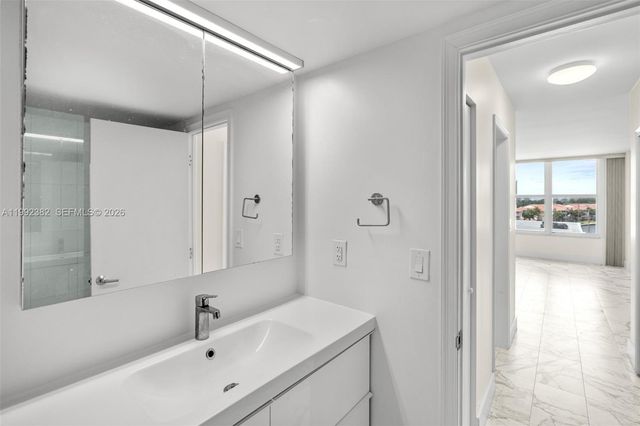 3800 S Ocean Dr 522, Hollywood, FL 33019